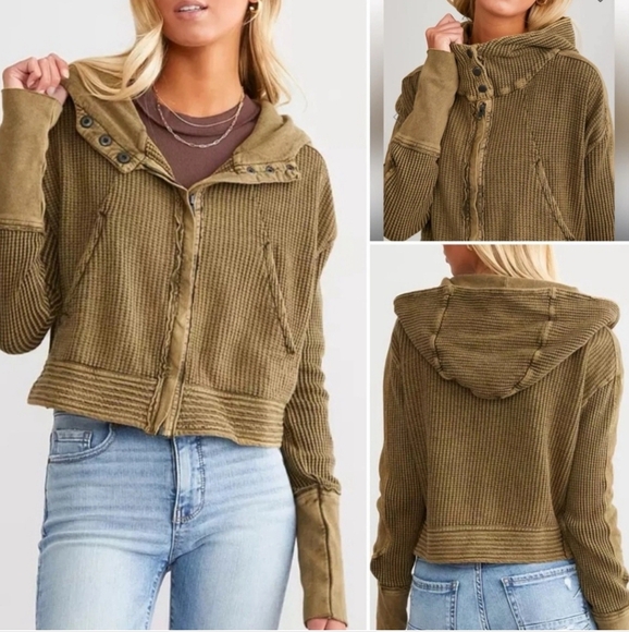 Free People Jackets & Blazers - Free People Olive Bomber Jacket